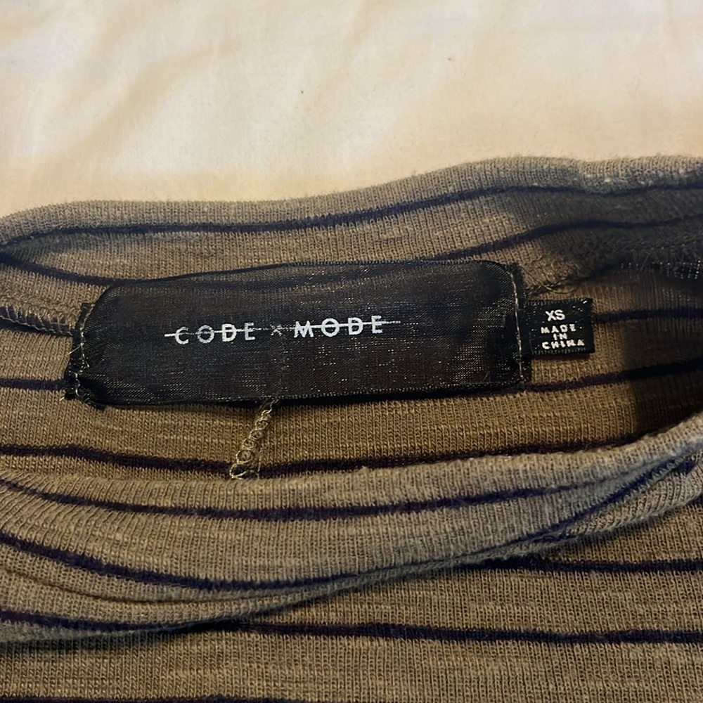 Code X Mode Green Black Striped Top Open Keyhole … - image 2